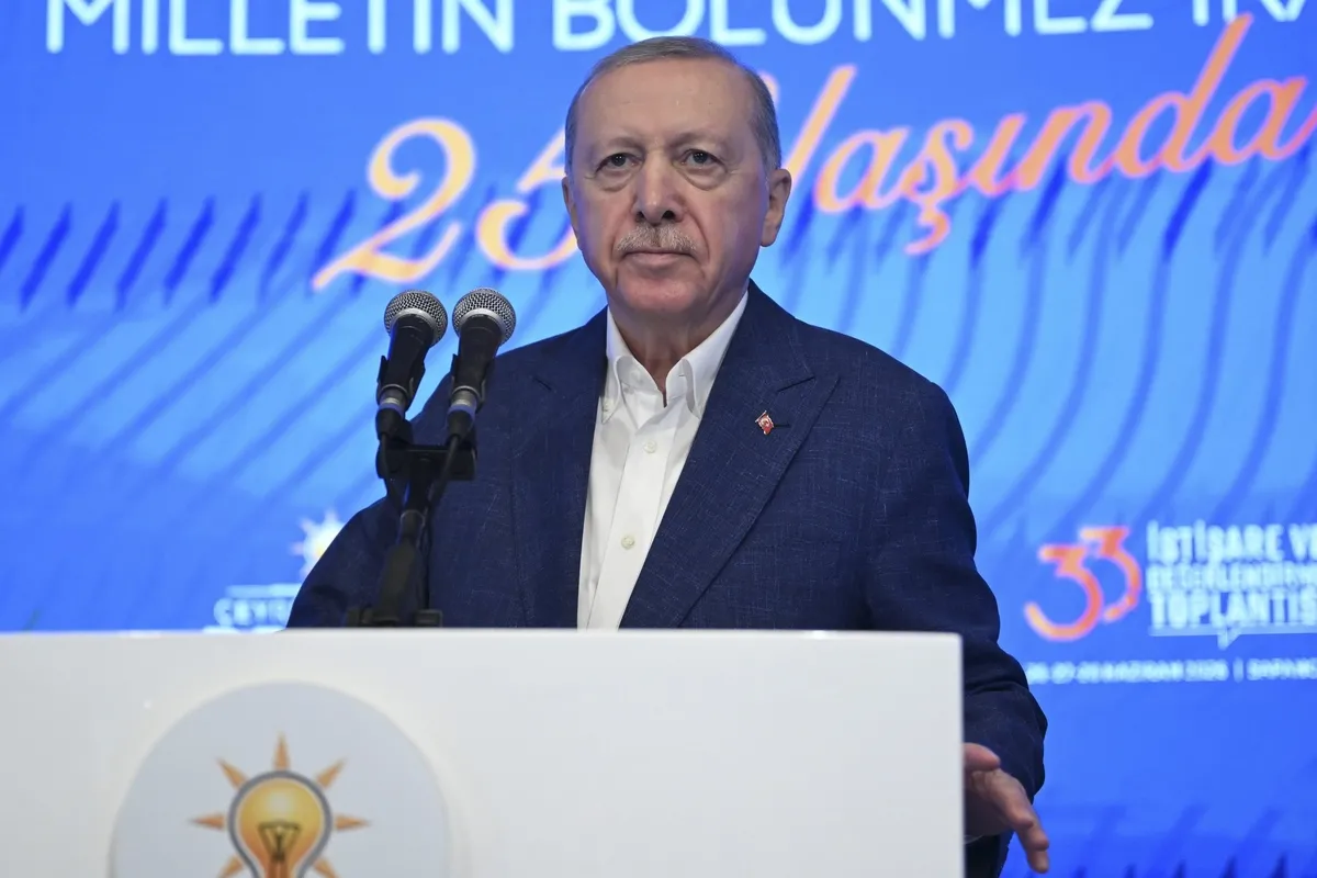 baskan-erdogandan-sakaryada-manifesto-gibi-konusma-israili-titretecek-sozler-ak-parti-teskilatina-uyari-meydan-1782650880671.jpeg Başkan Erdoğan'dan Sakarya'da manifesto gibi konuşma! İsrail'i titretecek sözler | AK Parti teşkilatına uyarı: Meydanın hakkını verin-5