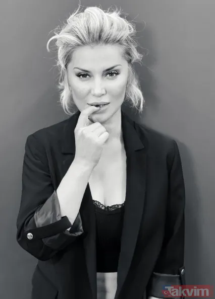 Merve Boluğur göğüs dekolteli pozunu 'tehlikeli' notuyla paylaştı! Hızını alamadı tezgah üstüne çıktı sosyal medya Merve'yi konuşuyor! - 13