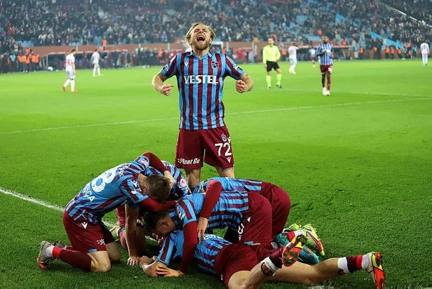 trabzonspor-antalyayi-devirdi-ziraat-turkiye-kupasinda-yari-finale-yukseldi-1646176287051.jpeg Trabzonspor Antalya'yı devirdi! Ziraat Türkiye Kupası'nda yarı finale yükseldi-2
