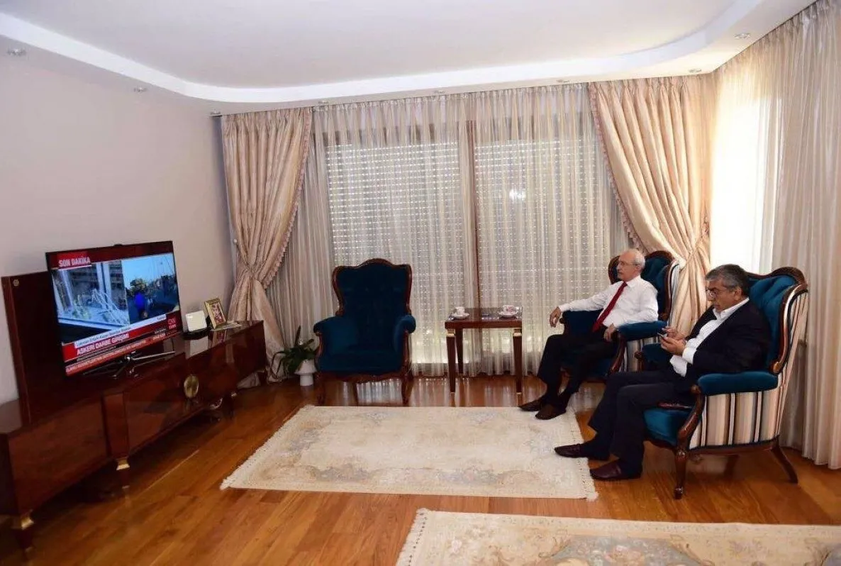 Bay Bay Kemal’in yaptığını da unutma unutturma!