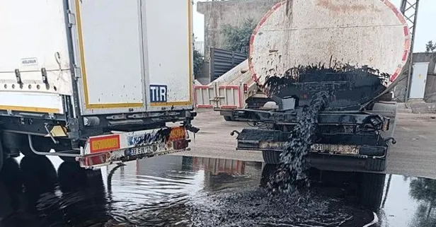 Tanker, TIR'a çarptı 26 ton petrol yola döküldü