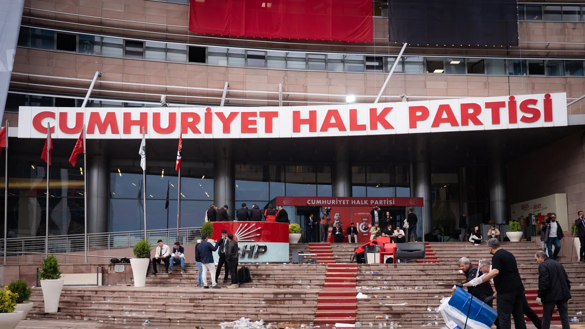 264 vekil eskisi CHP'den istifa etti... Yeni Parti'ye katıldılar