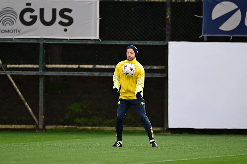 Fenerbahçe'den 3 forvetli transfer savaşı! Dünya devi tek rakip - 9