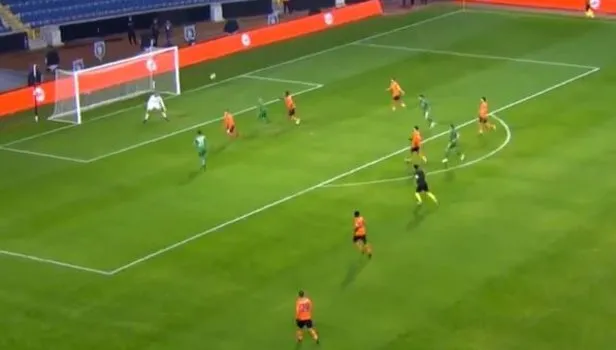 Kırklarelispor Başakşehir karşısında Deniz Ataç'ın golüyle beraberliği yakaladı! (90+5 Gol: Deniz Ataç)