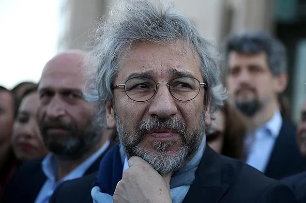 Vatan haini Can Dündar porno film izlerken yakalandı! Olay, Twitter'da "#SapıkCanDündar" etiketiyle gündeme oturdu