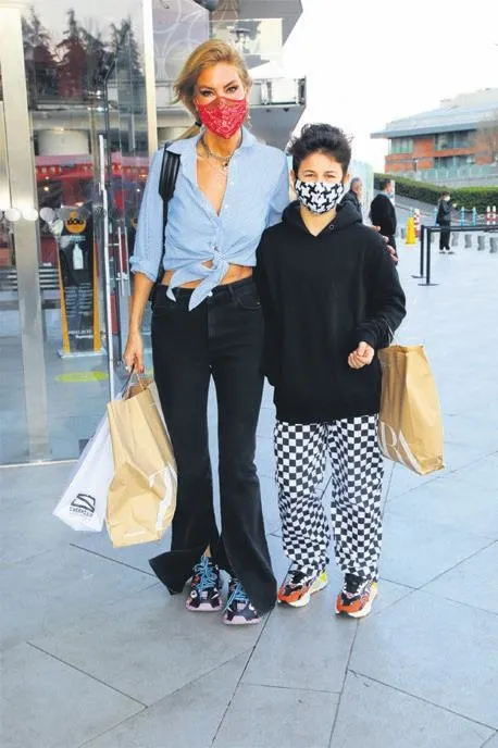 Maraşlı'nın Celal'i Burak Deniz vitamin takviyesi aldı | 17 Mart magazin haberleri-9