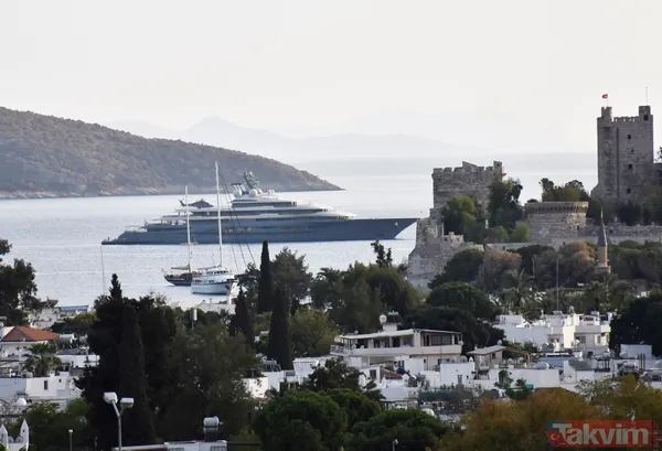 100 milyon dolardan pahalı! Yüzen saray Flying Fox Bodrum'da üzerindeki helikopter bile 10 milyon dolar - 1