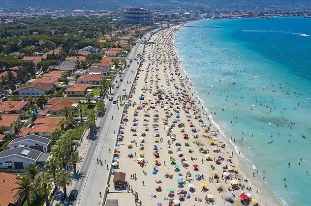 Bayram tatili öncesi yoğunluk başladı! İşte gecelik fiyatlar