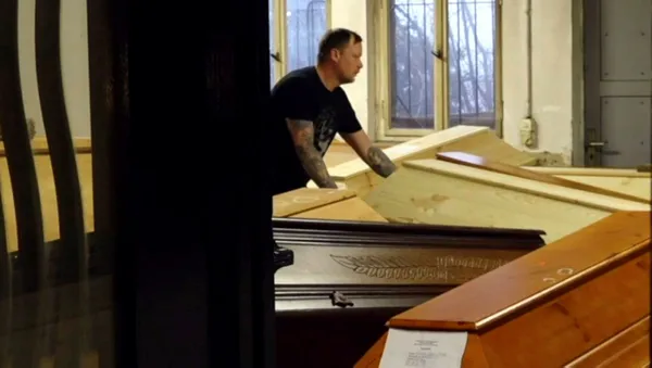 Cesetler doldu taştı! O ülkede koronavirüs alarmı!-4