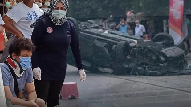 Ünlü oyuncu İlker Aksum kaza yaptı aracı tepetaklak oldu! Araçta sıkıştı kaldı işte İlker Aksum'un son sağlık durumu-4