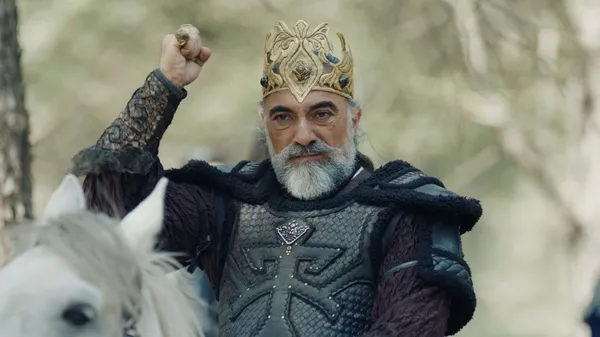 batuga-dag-tahtina-oturdu-destan-18-bolum-2-fragmani-nefes-kesti-dusman-hileye-basvurdu-1649093698516.jpg Batuga dağ tahtına oturdu! Destan 18. bölüm 2. fragmanı nefes kesti: Düşman hileye başvurdu!-3