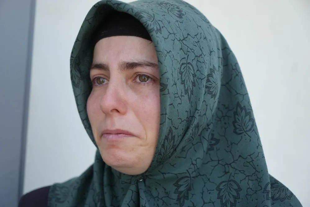 tiktokta-begeni-tartismasi-can-aliyordu-oglumun-kalbinin-altina-bicagi-sapliyor-1782739546780.jpeg TikTok'ta beğeni tartışması can alıyordu! 17 yaşındaki liseli Erencan Alparslan ağır yaralandı-3