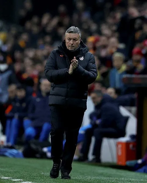 Galatasaray Teknik Direktörü Domenec Torrent, Barcelona maçı sonrası takımını övdü-2