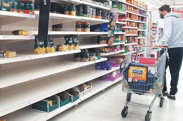 Bunlar da kar fırsatçıları! Raflar boşaldı fiyatlar dudak uçuklattı