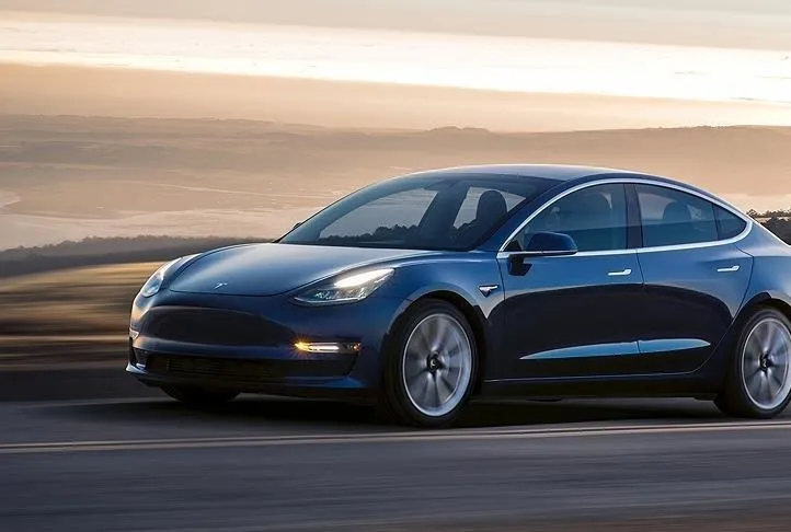 Tesla ilk kez Audi’yi geçti