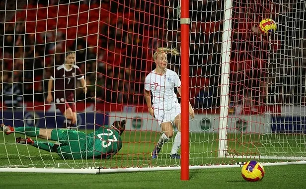 ingiltere-kadin-milli-takimidan-gol-yagmuru-letonyayi-20-0-yendiler-1638307602020.jpeg İngiltere Kadın Milli Takımı'dan gol yağmuru! Letonya’yı 20-0 yendiler-4