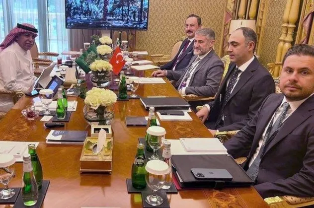 Hazine ve Maliye Bakanı Nureddin Nebati'den Riyad'da ekonomi diplomasisi: Türkiye'ye ilgi artıyor