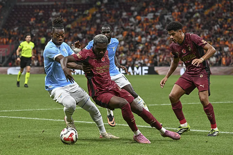 Galatasaray'dan Fenerbahçe'ye dev çalım! Planlar değişti - 2