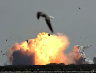 SpaceX'in uzay aracı Starship SN9 iniş sırasında patladı! Elon Musk'a yine hüsran