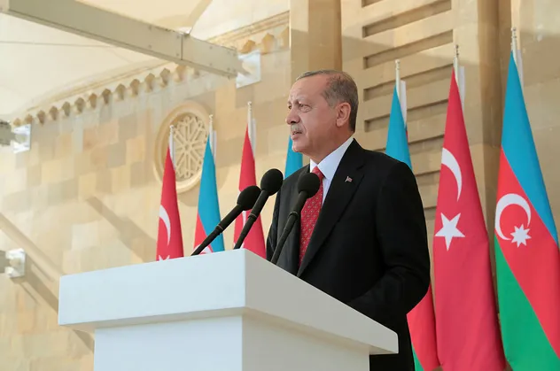 Bakü'de konuşan Başkan Erdoğan'dan Ermenistan'a tarihi rest