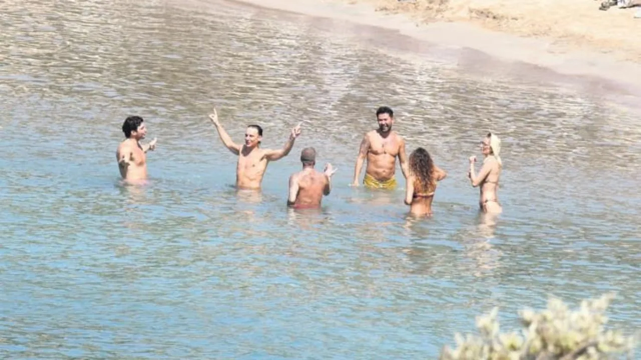 Berrak Tüzünataç, Didem Soydan, Edis ve Umut Eker gürültüleri ile etraftakileri rahatsız etti!