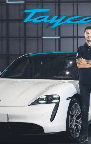 Porsche fişe taktı