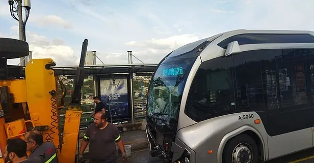 İstanbul'da peş peşe metrobüs kazaları: 15 Temmuz Şehitler Köprüsü'nde çarpıştılar