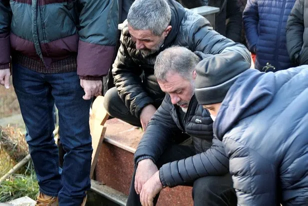 planli-infaz-turkiye-bu-cinayetle-sarsildi-emniyet-katillerin-pesine-dustu-1643409473611.jpeg Planlı infaz! Türkiye bu cinayetle sarsıldı, Emniyet katillerin peşine düştü-3