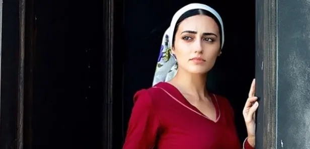bir-zamanlar-cukurova-dizisinde-unlu-olmuslardi-simdi-gidiyorlar-sonlari-feci-olacak-iki-karakter-de-olerek-adanaya-veda-ediyor-1641125289764.jpg Sonları feci olacak iki karakter de ölerek Adana'ya veda ediyor! Bir Zamanlar Çukurova dizisinde ünlü olmuşlardı şimdi gidiyorlar-4