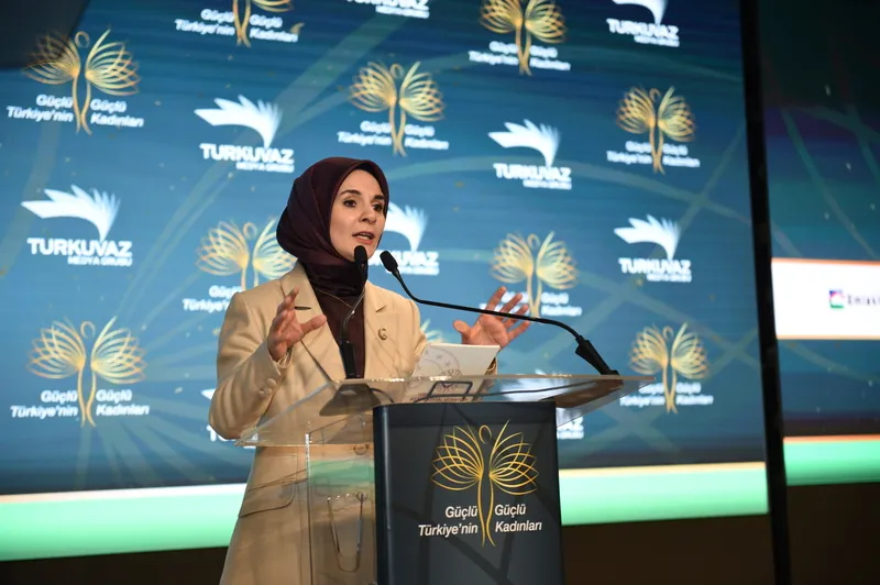 turkuvazda-turkiyenin-guclu-kadinlari-zirvesi-bakan-goktastan-calisan-annelere-mujde-1772645400672.jpg Turkuvaz’da Türkiye'nin güçlü kadınları zirvesi: Bakan Göktaş'tan çalışan annelere müjde-3