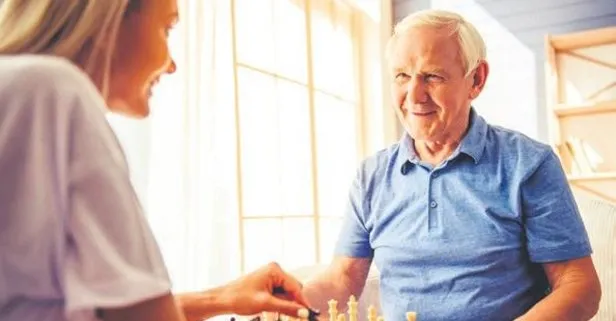 Alzheimer çağımızın hastalığı: Uzman doktor unutkanlığı unutturacak besinleri sıraladı