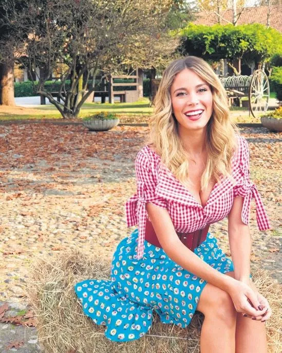 Can Yaman ve Diletta Leotta aşkından yeni kareler ortaya çıktı-1