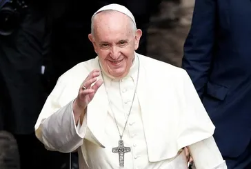 Papa Francis hastaneye kaldırıldı