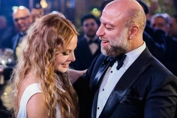 Boşanma iddiasıyla gündeme gelmişlerdi... Naz Elmas'ın eşi Erol Özmandıracı'ya şantaj şoku: "Vermezsen elimdekileri yayarım"-4