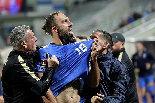 lazioda-basarisiz-olan-vedat-muric-degerlendi-west-bromwich-de-pesinde-1642154143059.jpg Lazio'da başarısız olan Vedat Muriç değerlendi! West Bromwich de peşinde...-2