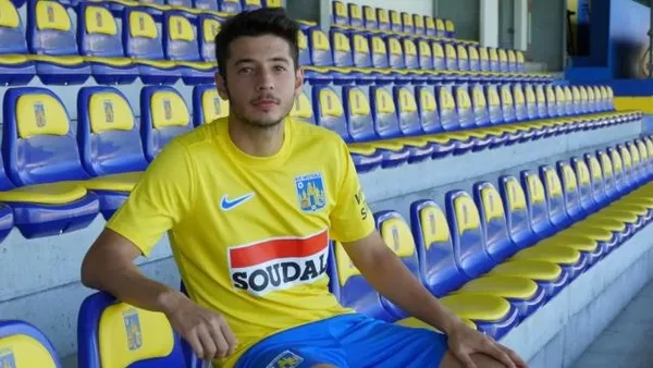 fenerbahcenin-genc-futbolcusu-muhammed-gumuskayanin-westerloya-transfer-oldu-1661268872203.jpg Fenerbahçe'nin genç futbolcusu Muhammed Gümüşkaya Westerlo'ya transfer oldu-2