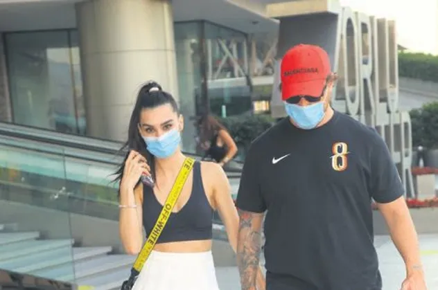Sinan Akçıl’a Mesut Özil'den hediye