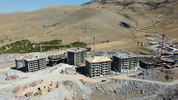 Son dakika: Çevre, Şehircilik ve İklim Değişikliği Bakanı Mehmet Özhaseki: Deprem konutları 9 şiddetindeki depreme dayanıklı yapılıyor-6