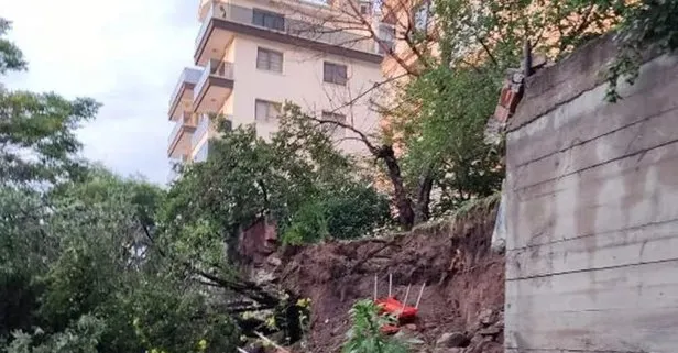 Son dakika: Ankara’da 4 katlı binanın istinat duvarı çöktü