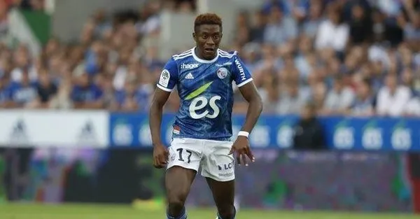 galatasarayda-rota-bellegarde-cimbom-fransiz-yildizi-transfer-listesine-aldi-1594508689081.jpeg Galatasaray'da rota Bellegarde! Cimbom, Fransız yıldızı transfer listesine aldı-2