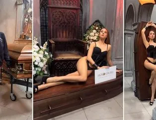 Tabut üstünde yarı çıplak poz verdiler! Cenaze evinde bikinili reklam! Rusya’yı karıştıran modeller...