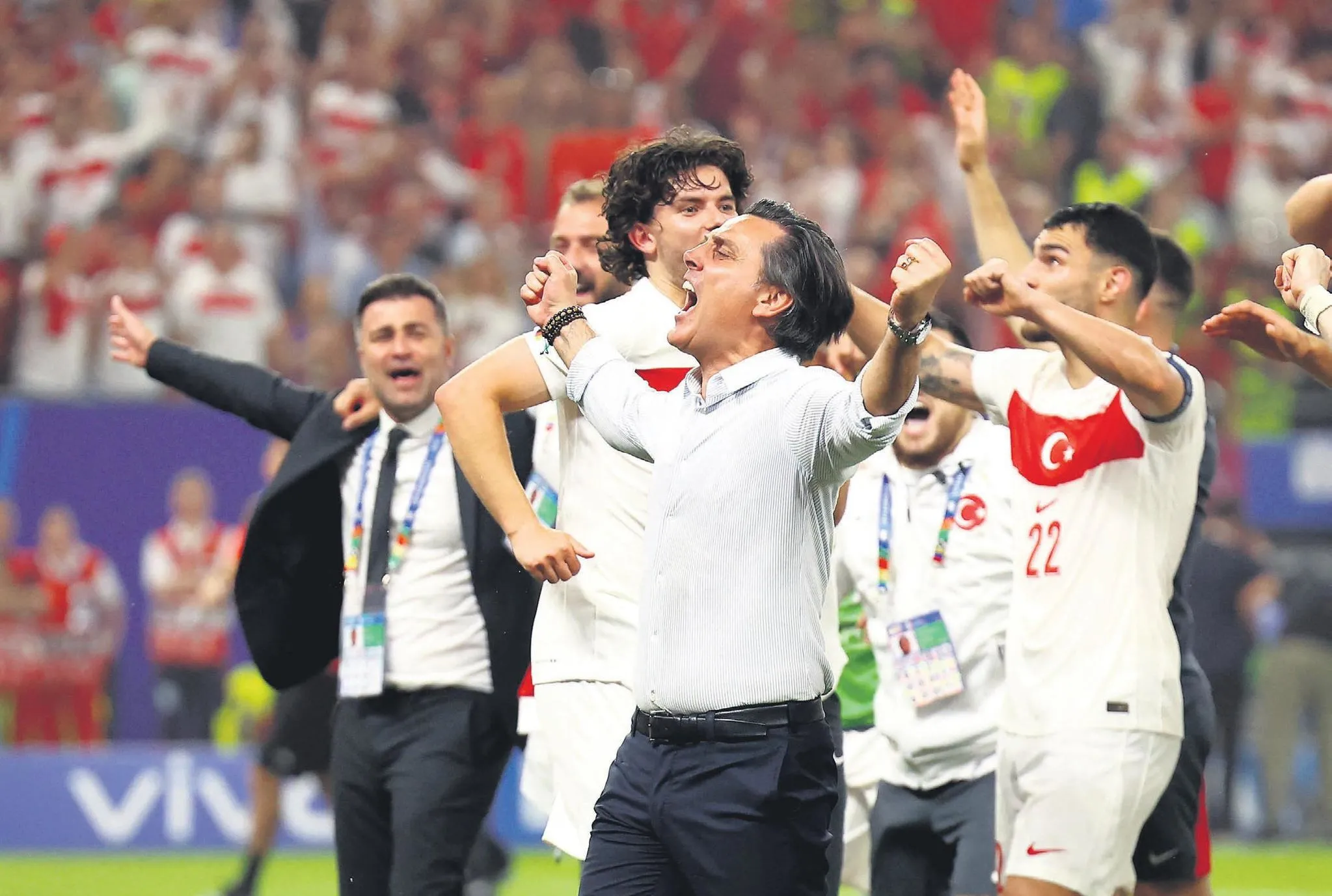 Türk milleti için mutluyum