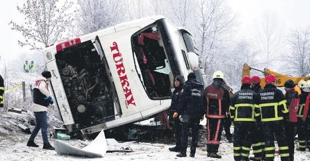 Kastamonu’da yolcu otobüsü devrildi: 6 kişi hayatını kaybetti, 33 yaralı
