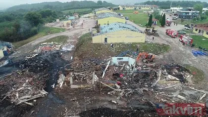 Sakarya’daki havai fişek fabrikasında meydana gelen hasar havadan görüntülendi