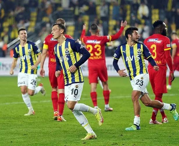 fenerbahce-evinde-kayseriyi-gecemedi-fenerbahce-2-2-kayserispor-mac-sonucu-ozet-1636315127534.jpeg