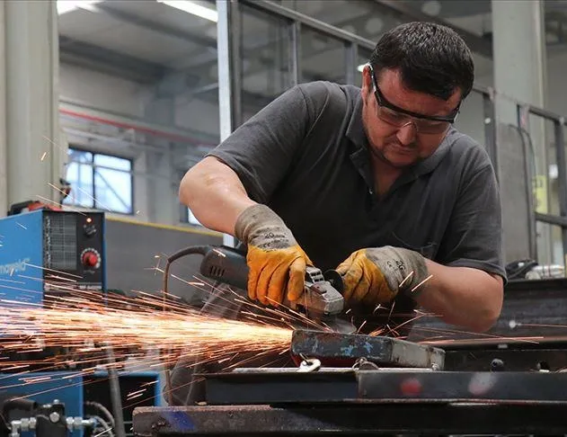 1.9 milyon kişiye iş kapısı