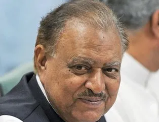 Pakistan eski Cumhurbaşkanı hayatını kaybetti