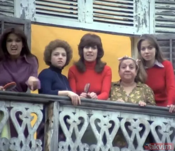 Gülen Gözler'in kıvırcık Hasret'ine yıllar hiç acımadı! Yeşilçam efsanesi Gülen Gözler'in yıldızı Lale Ilgaz'ın bir de son haline bakın - 3