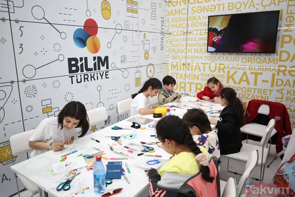 Azerbaycan'ın başkenti Bakü'de TEKNOFEST heyecanı! Gökyüzüne ay-yıldız çizildi - 19