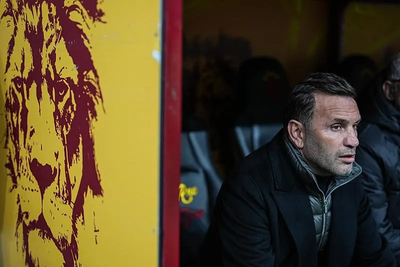 Yeniden çıkışın yollarını arayan Okan Buruk'tan futbolcularıyla motivasyon toplantısı (Takvim.com.tr | Foto Arşiv)